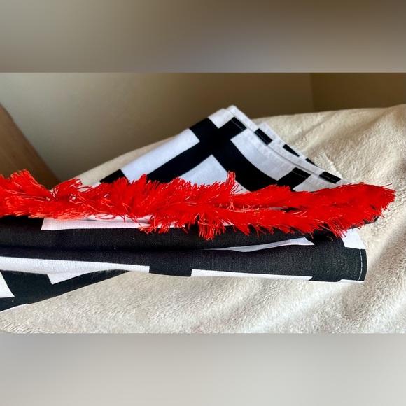 Halloween table runner NEW 70” X 13” home decor - Picture 10 of 13